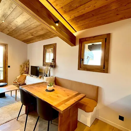 Apartman Charming With Mountain View & Balcony Combloux